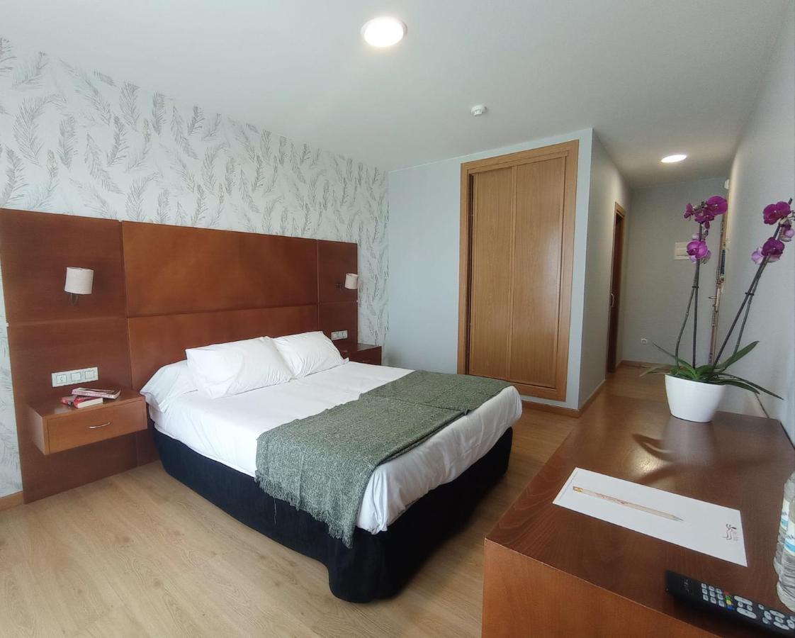 Hotel A Raina オイア エクステリア 写真
